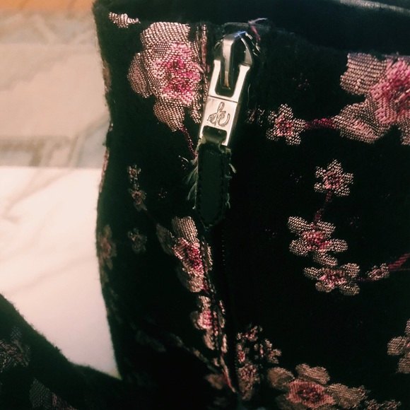 Sam Edelman floral booties! - Picture 2 of 4